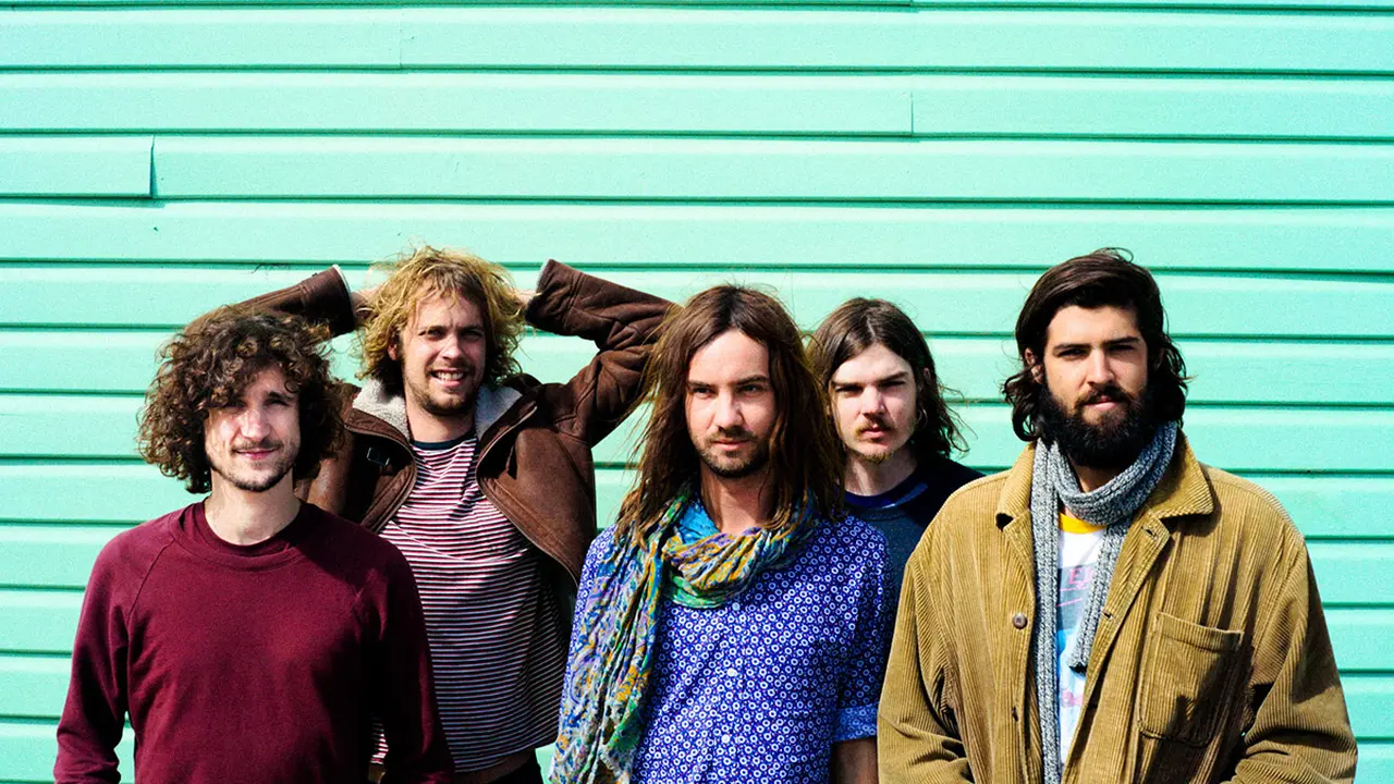 [Bintang] Tame Impala