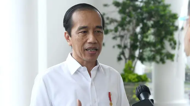 Presiden Joko Widodo atau Jokowi menyampaikan pernyataan resmi terkait penetapan Mensos Juliari Batubara sebagai tersangka dugaan korupsi bansos Covid-19. (Dok Setpres)