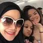 Sarita Abdul Mukti memilih berlibur bersama anak-anaknya dan meninggalkan Faisal Harris (Instagram/@queen_saritaabdulmukti)