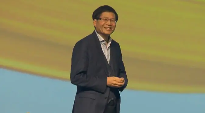 CEO Asus, Jerry Shen saat berbicara di atas panggung peluncuran Zenfone 5 di MWC 2018, Barcelona, Spanyol. Liputan6.com/ Pebrianto Eko Wicaksono