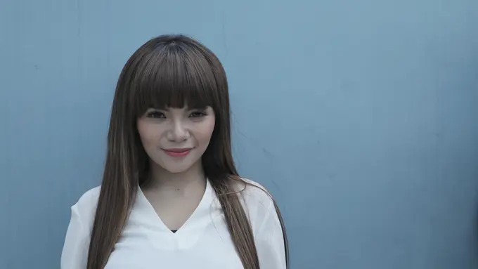 [Fimela] Dinar Candy