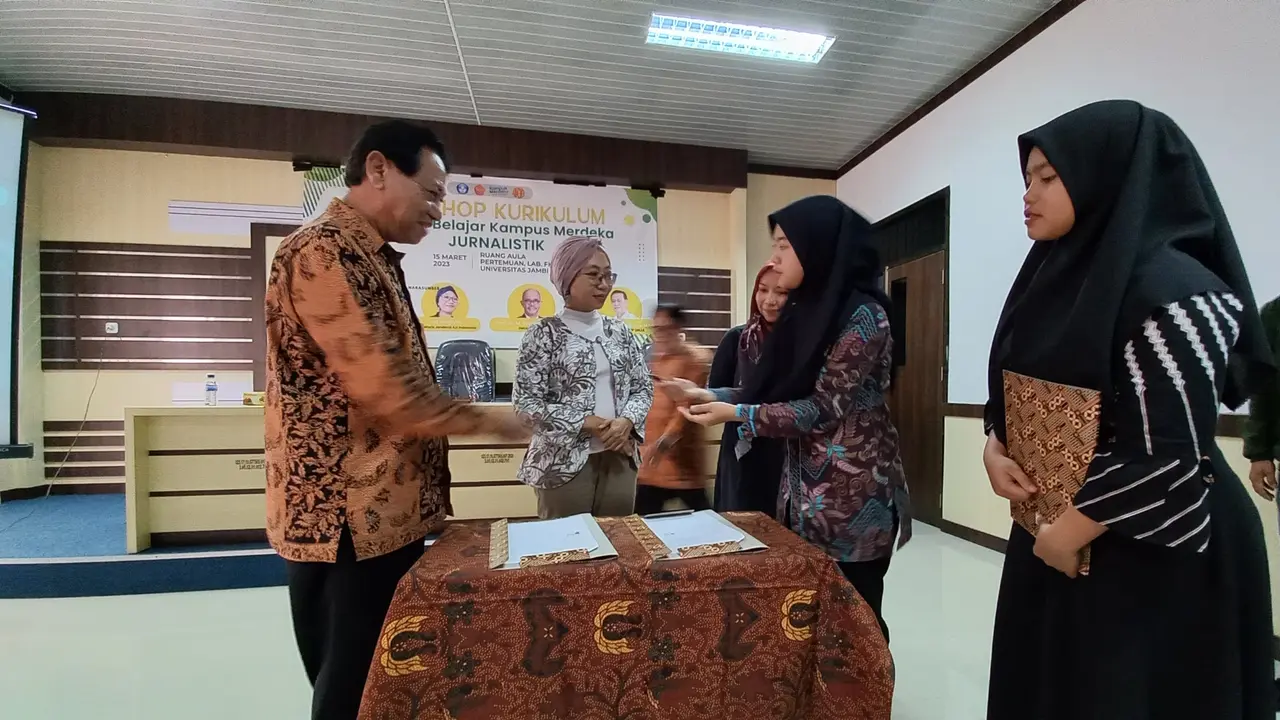 Penandatangan Kerjasama AJI dan UNJA