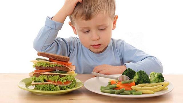 10 Cara Mudah Atasi Anak Susah Makan