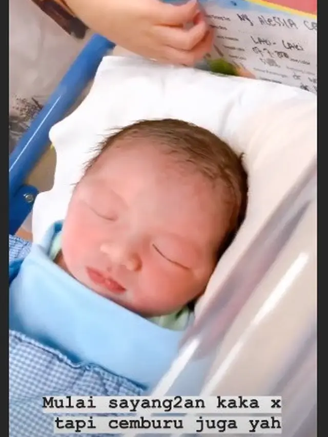 Alessia Cestaro Lahirkan Putra Ke-3, Ini 7 Potretnya