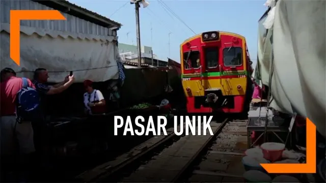 VIDEO: Greget Belanja di Pasar Rel Kereta Maeklong