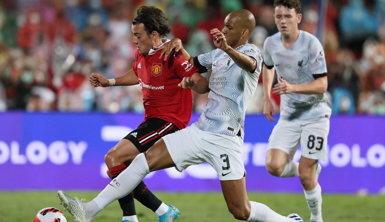 Di babak kedua, Erik ten Hag menarik seluruh pemain intinya dengan memasukkan para pemain pelapis seperti Anthony Elanga, Amad Diallo, Facundo Pellistri dan rekrutan anyar Tyrell Malacia. MU pun mampu menambah keunggulan menjadi 4-0 berkat gol Facundo Pellistri pada menit ke-70. (AFP/Jack Taylor)