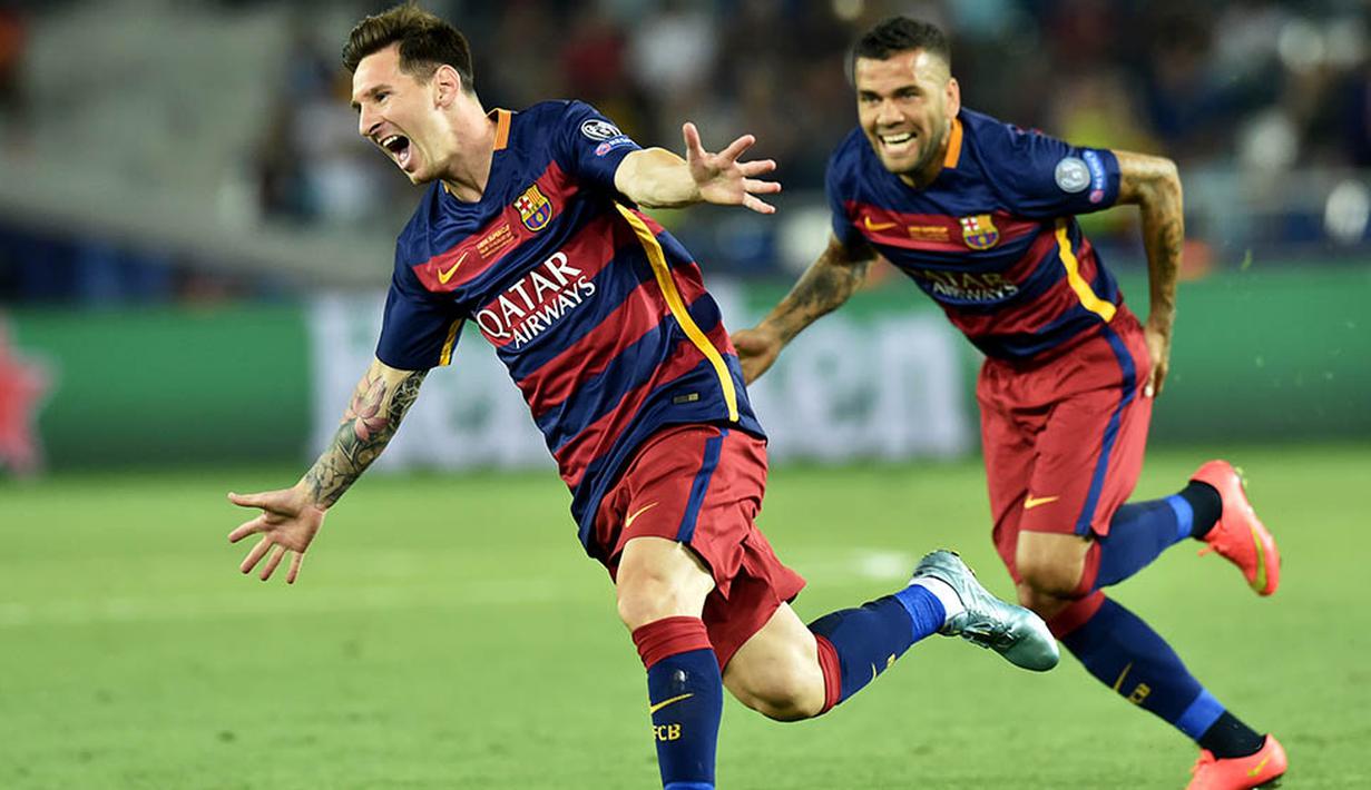 Penyerang Barcelona, Lionel Messi, merayakan gol dengan berlari membentangkan tangannya usai membobol gawang Sevilla pada laga Piala Super UEFA di Tbilisi, Georgia, Selasa (11/8/2016). (AFP/Kirill Kudryavtsev)