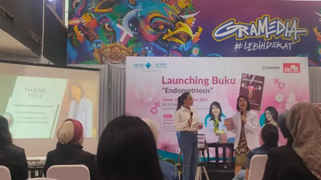 acara launching buku “Endometriosis” yang ditulis oleh Dokter Spesialis Kebidanan Kandungan, Subspesialis Fertiliti dan Hormon Reproduksi, Caroline Tirtajasa.