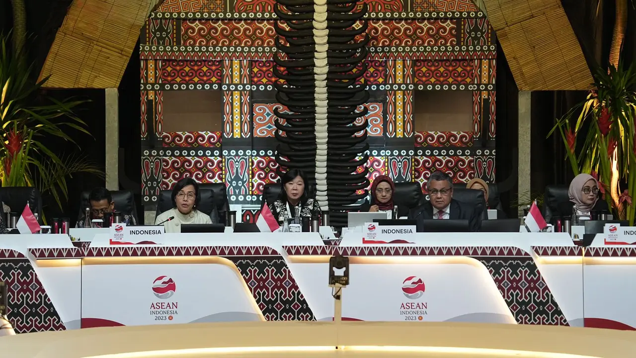 Bank Indonesia (BI) dan Kementerian Keuangan (Kemenkeu RI) menggelar pertemuan Menteri Keuangan dan Gubernur Bank Sentral ASEAN dengan asosiasi pelaku usaha