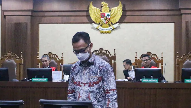 Nekdanji podpredsednik sodišča v Jakarti obtožen prejema podkupnine v višini 40 milijard rupij v primeru oprostilne sodbe CPO