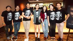 Jajaran pemain film Lembayung pun tak kaleng-kaleng. Sederet nama populer seperti Arya Saloka, Oka Antara hingga Yasamin Jasem dan Taskya Namya yang digaet sebagai dua pemain utama. Baim mengaku sempat kesulitan mencari pemain karena jadwal padat. Meski begitu, ia tak sembarangan saat memilih semua pemainnya. (Liputan6.com/IG/@baimwong)