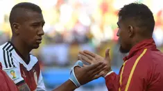 Pesepak bola memiliki saudara kandung sebagai pesepak bola mungkin sudah biasa. Namun jika kakak beradik sesama pesepak bola ternyata membela negara yang berbeda dalam level internasional mungkin terdengar aneh. Tapi hal itu terjadi pada 5 pesepak bola berikut. (AFP/Patrik Stollarz)