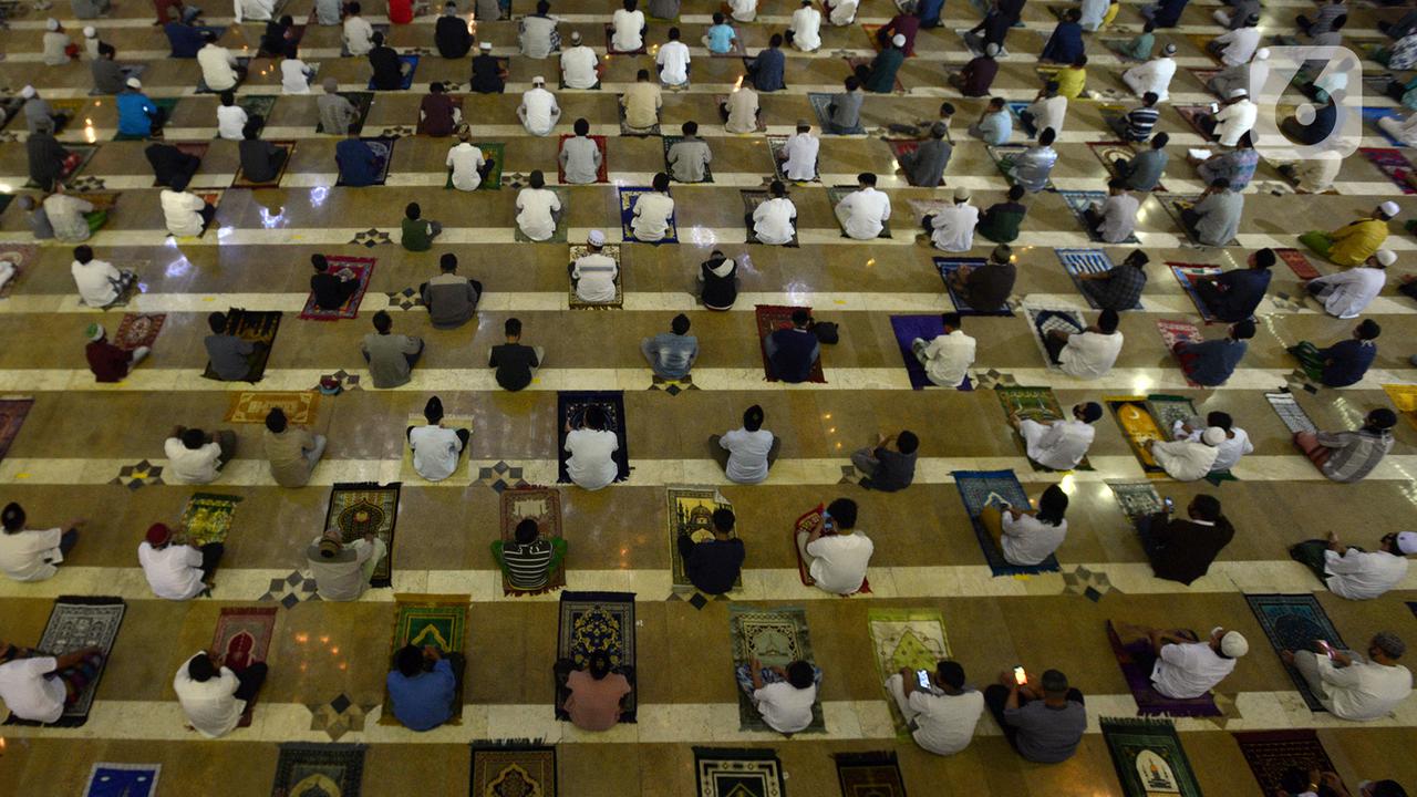 FOTO: Jakarta Islamic Centre Terapkan Protokol Kesehatan Salat Idul Adha