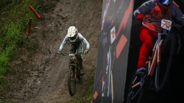 Rookie Pandu Satrio Perkasa Jadi Juara Umum Indonesian Downhill 2025