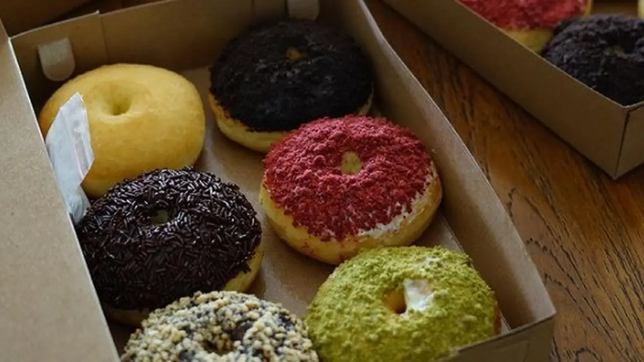 Nikmatnya Donat Arung Senja Rekomendasi Kafe Keluarga di Surabaya