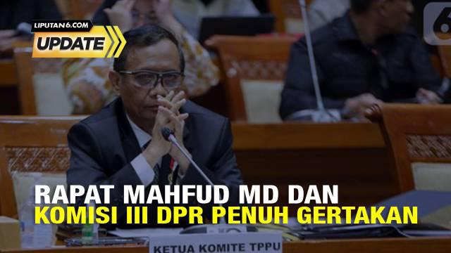 Hujan interupsi dan debat panas sempat terjadi saat rapat dengar pendapat atau RDP Komisi III DPR dengan Menteri Koordinator Politik, Hukum, dan Keamanan atau Menko Polhukam Mahfud Md.