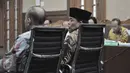 Mantan Ketua DPR Ade Komarudin saat memberi kesaksian di sidang lanjutan sidang perkara korupsi e-KTP, di Gedung Tipikor, Jakarta, Kamis (6/4). Ade Komaruddin mengaku tidak pernah menerima uang terkait proyek e-KTP. (Liputan6.com/Helmi Afandi)