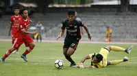 Persika menang 5-1 atas Persepam MU pada laga terakhir play-off Grup E di Stadion Sriwedari, Solo, Senin (16/10/2017). (Bola.com/Ronald Seger Prabowo)