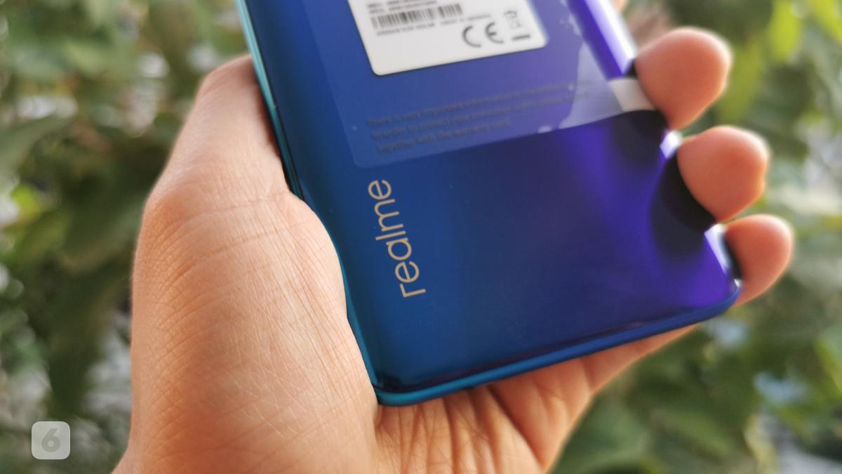 Realme Ungkap Smartphone Konsep Terbaru: Baterai Jumbo 10.000mAh dengan Bodi Tipis
