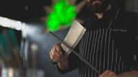 How to sharpen knife. (Photo: Los Muertos Crew/Pexels)