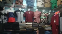 Aksi Emak-Emak Kecoh Karyawati Toko Saat Mencuri Terekam CCTV di Kendari