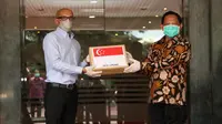 Demi Terima Bantuan dari Singapura, Menteri Tito Tak Bekerja dari Rumah