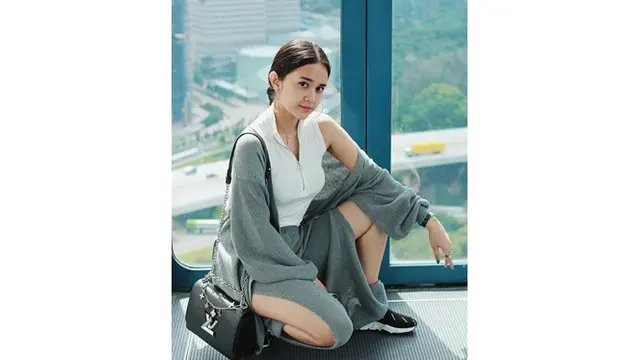 Tak Banyak yang Menyadari, 5 Seleb Cantik Ini Ternyata Berdarah Jepang