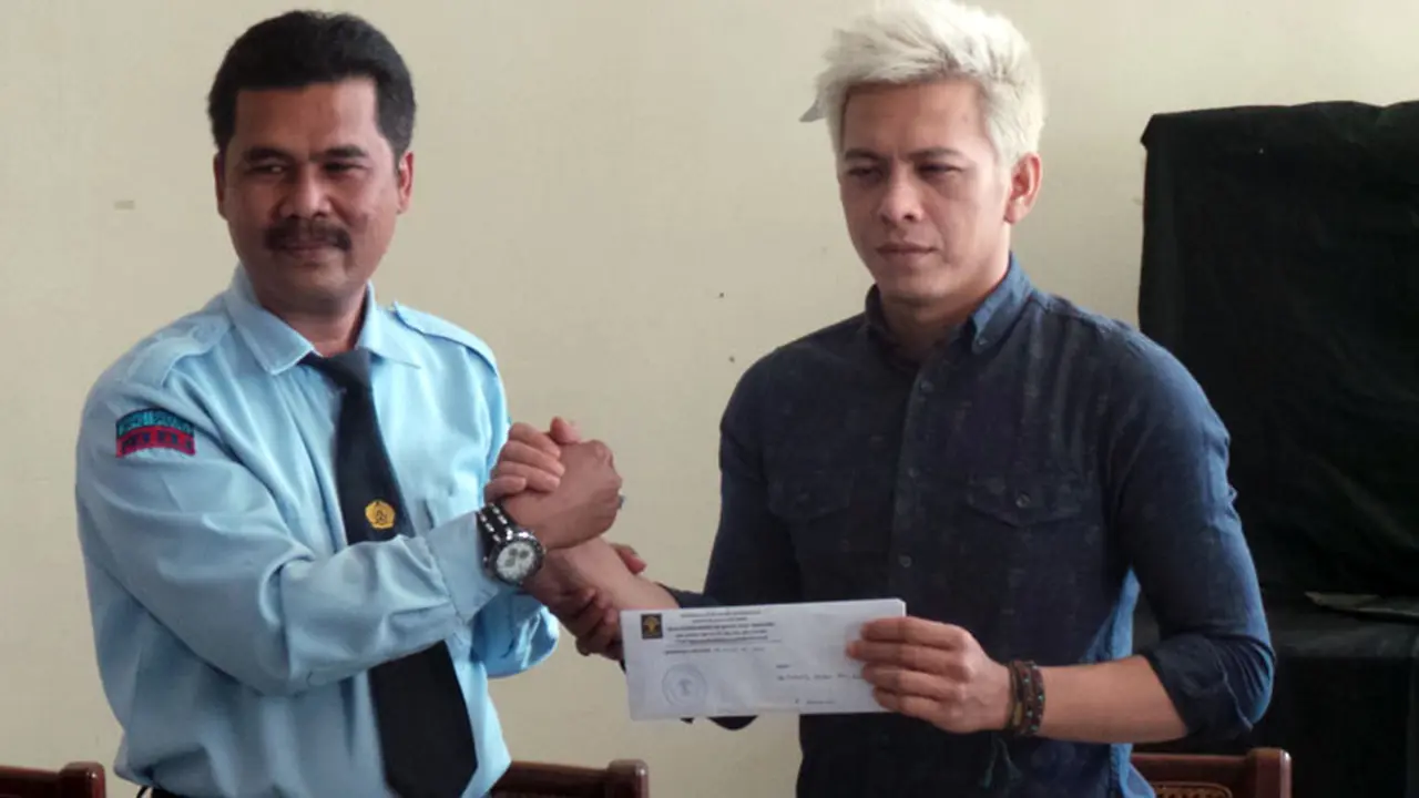 Datangi Bapas, Ariel NOAH Gemparkan Warga