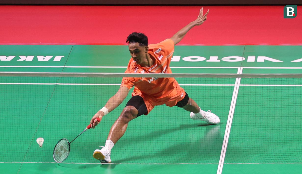 Tunggal putra Indonesia, Alwi Farhan, melawan wakil India, Lakhsya Sen, di Istora Senayan, Selasa (2/6/2026). Alwi Farhan menang dengan skor 21-19, 21-16. (Bola.com/M Iqbal Ichsan)