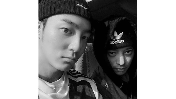 Kedekatan Roy Kim dan Jung Joon Young (Sumber: Instagram/roykimmusic)