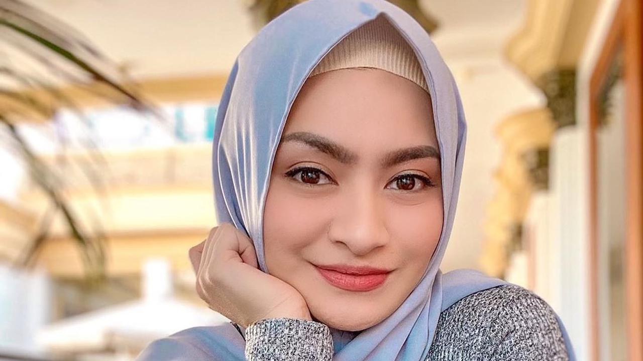 Nathalie Holscher. (Foto: Instagram @nathalieholscher)