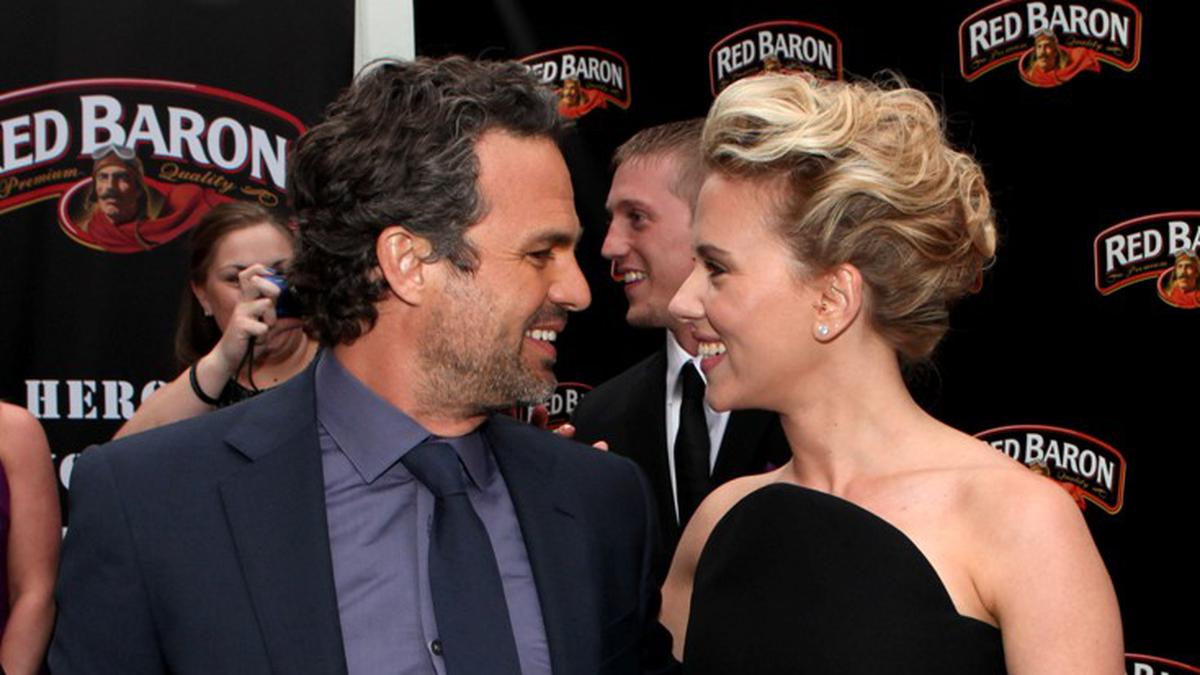 Kisah Cinta Tak Biasa Avengers: Age of Ultron, Hulk-Black Widow