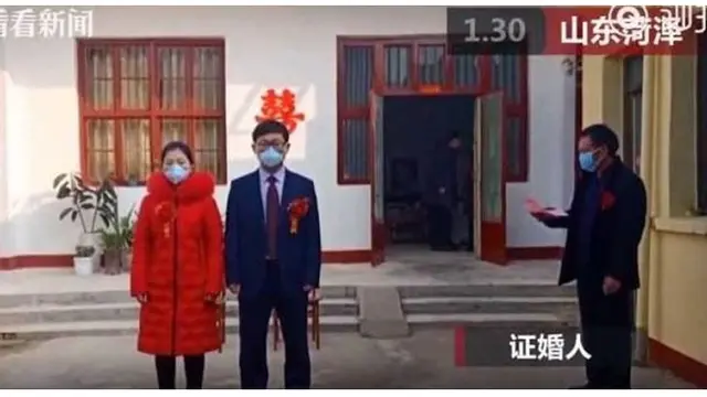Kisah Dokter Wuhan Lakukan Pernikahan Hanya 10 Menit Ini Bikin Haru