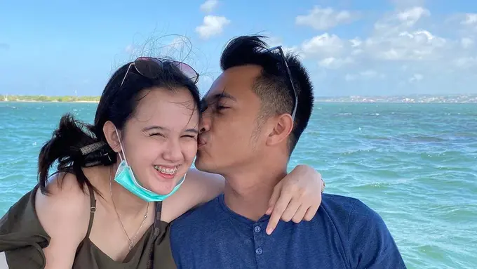 [Fimela] Eza Gionino dan Meiza Aulia Coritha