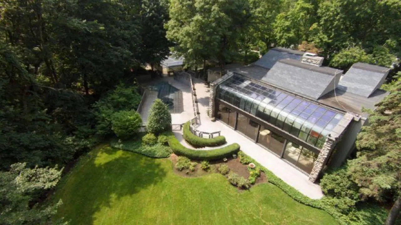 Rumah CEO Marvel, Isaac Perlmutter