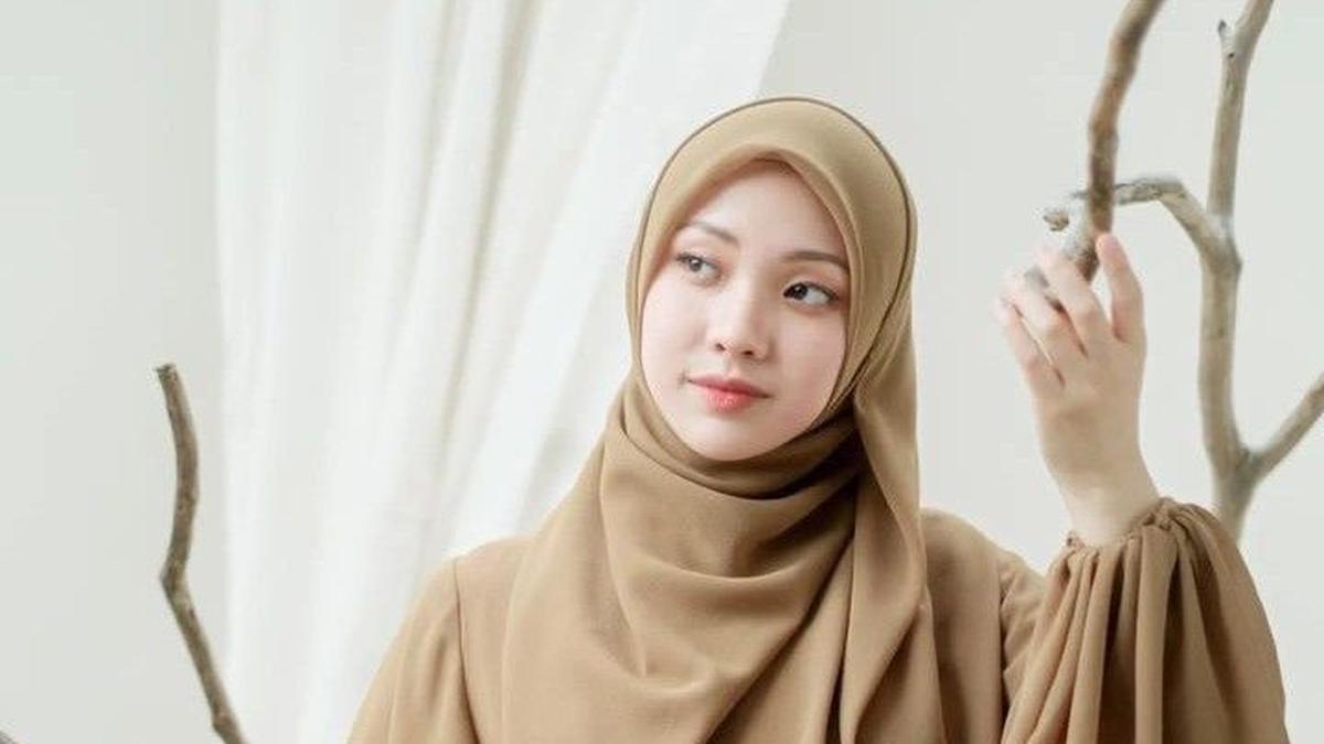 5 Pilihan Hijab Terbaru untuk Pipi Chubby, Rahasia Wajah Lebih Tirus dan Mempesona