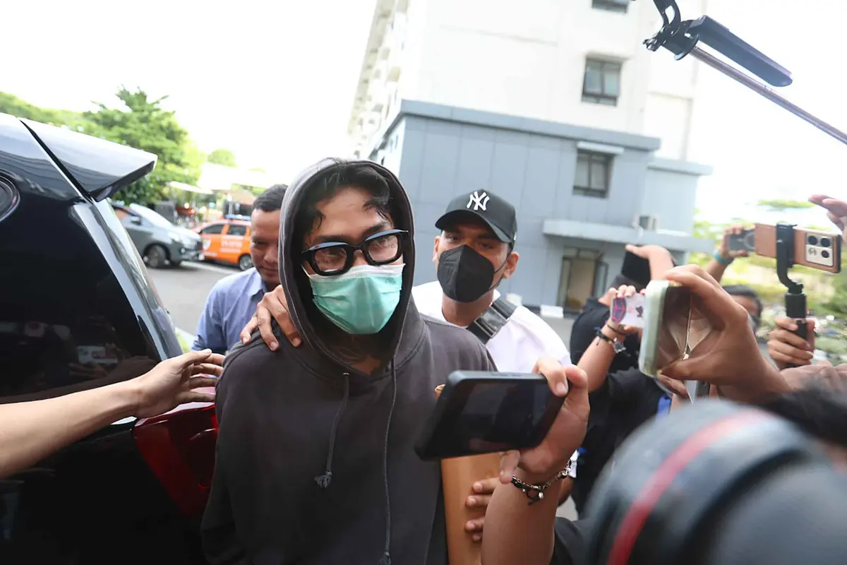 Kembali dari BNNP DKI Jakarta, Onad Membisu