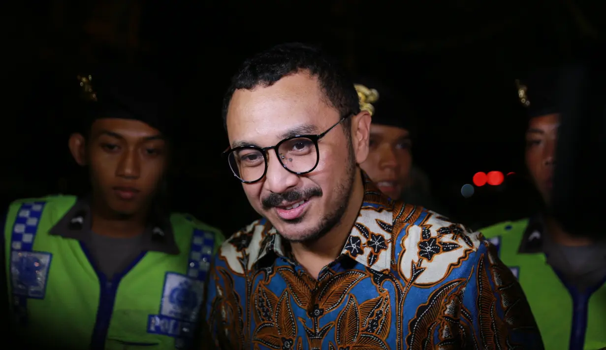 Mendapat undangan dari orang nomor satu di Indonesia tentu menjadi kebanggaan bagi siapapun, termasuk Giring Nidji. Rencana ingin datang bersama anak dan istrinya, namun semuanya berubah. (Adrian Putra/Bintang.com)