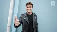 Billy Syahputra Spill Wajah Putranya yang Masih Disembunyikan: Matanya Abu-Abu Cokelat