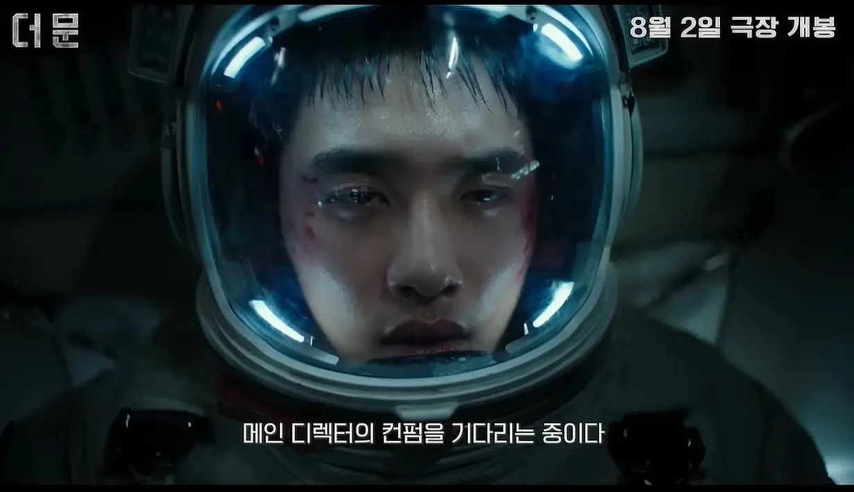 Potret D.O EXO Jadi Astronot yang Terdampar di Luar Angkasa dalam Film