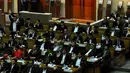 Sidang Paripurna II DPR yang digelar untuk memilih pimpinan DPR penuh hujan interupsi dan protes dari sejumlah kubu yang berbeda pandangan, Jakarta, (1/10/14). (Liputan6.com/Andrian M Tunay)