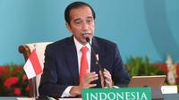 Presiden Joko Widodo (Jokowi) menyampaikan pidato dari Istana Negara Jakarta pada KTT Developing Eight (D-8) yang digelar di Dhaka, Bangladesh, 8 April 2021. (Biro Pers Sekretariat Presiden/Lukas)
