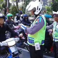 Ini dia cara ampuh buat kamu yang ingin terhindar dari Operasi Zebra 2015 yang akan berlangsung hingga 4 November mendatang.
