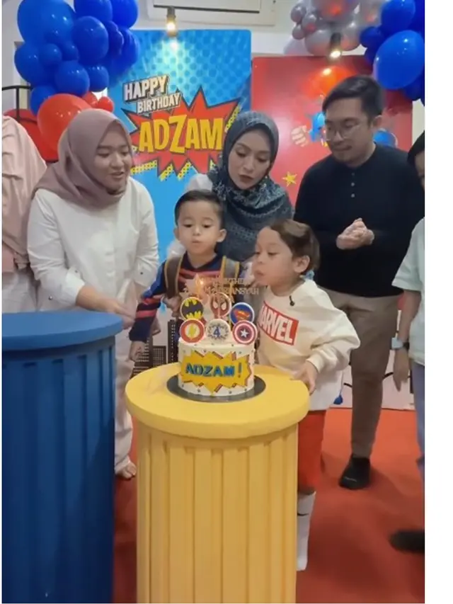 6 Potret Nathalie Holscher Tampil Berhijab di Ultah Adzam ke-4, Curi Perhatian