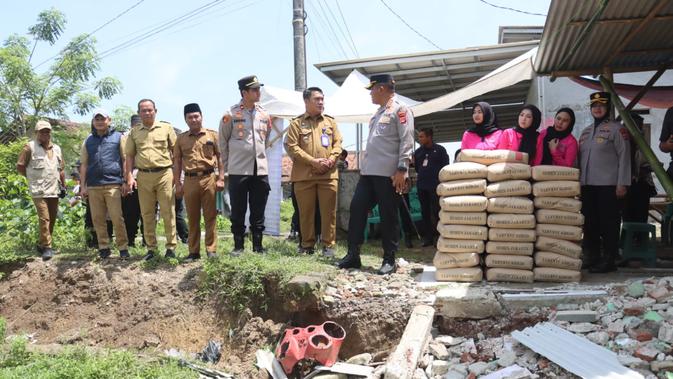 Longsor Dahsyat di Selapajang Tangerang, Lima Rumah Warga Porak-poranda
