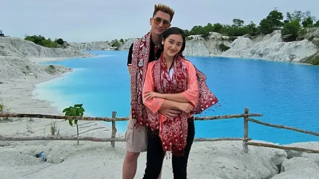 6 Potret Manis Verrel Bramasta dan Ranty Maria di Pulau Bangka, Kerja Sambil Liburan