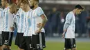 Ekspresi kesedihan Lionel Messi setelah kalah adu penalti melawan Cile. (AP Photo/Ricardo Mazalan)