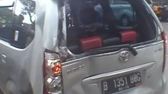 [VIDEO] Rem Blong, Bus PPD Tabrak 8 Kendaraan
