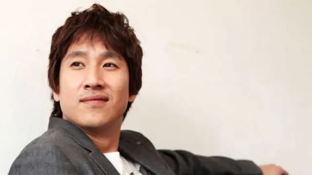 [Bintang] Setelah Sukses di Dunia Tarik Suara, IU Siap Kembali ke Dunia Akting