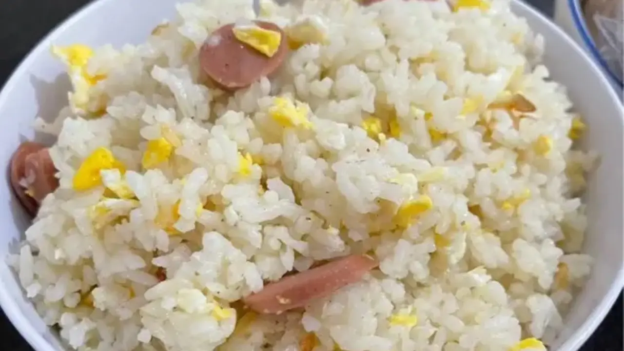 Resep nasi goreng bawang putih. (dok. Cookpad @dzaraivon)